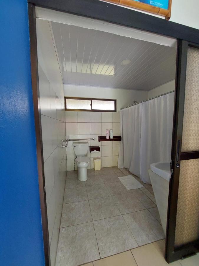 Hotel Pez Gallo Голфито Екстериор снимка