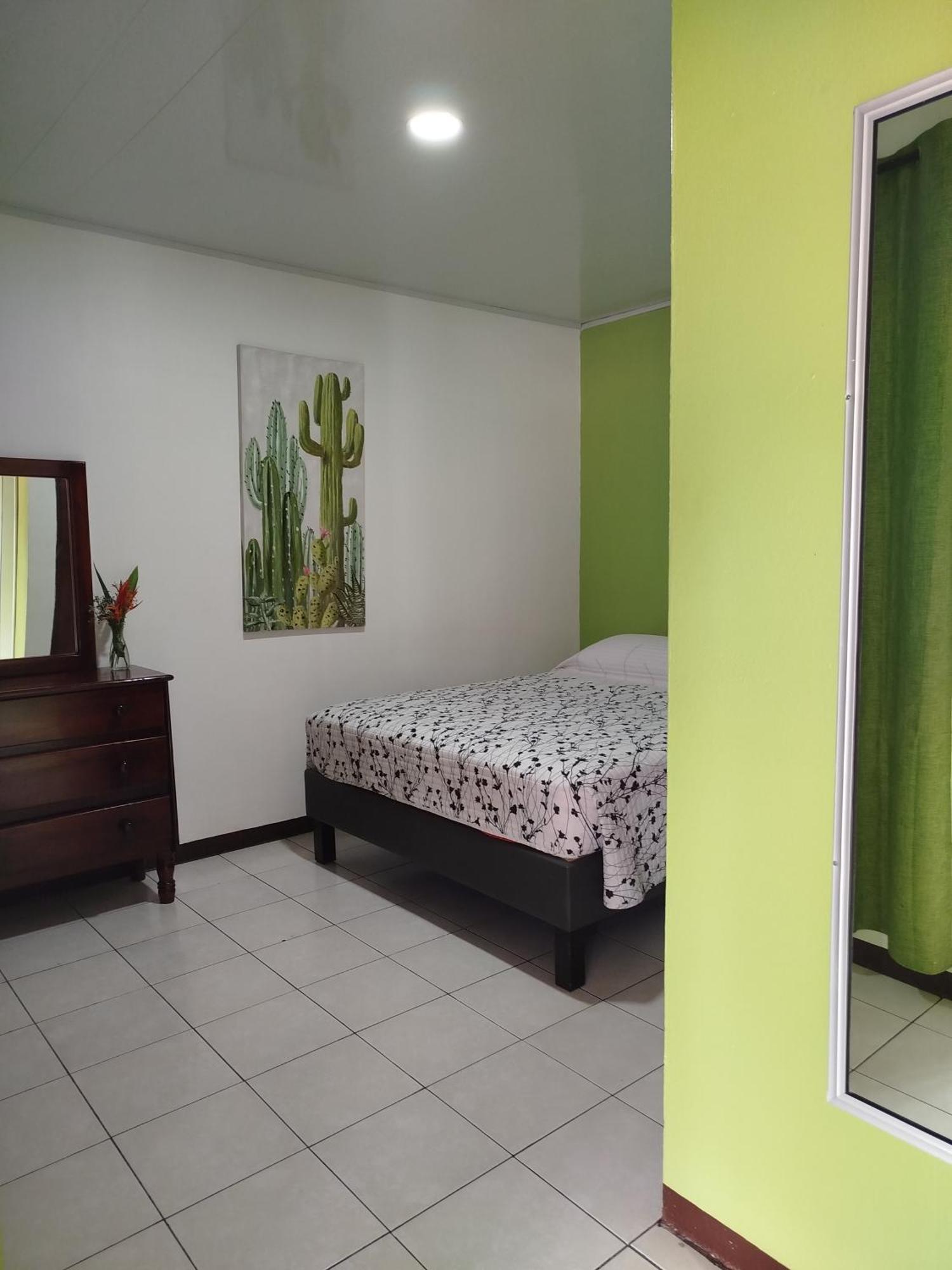 Hotel Pez Gallo Голфито Екстериор снимка