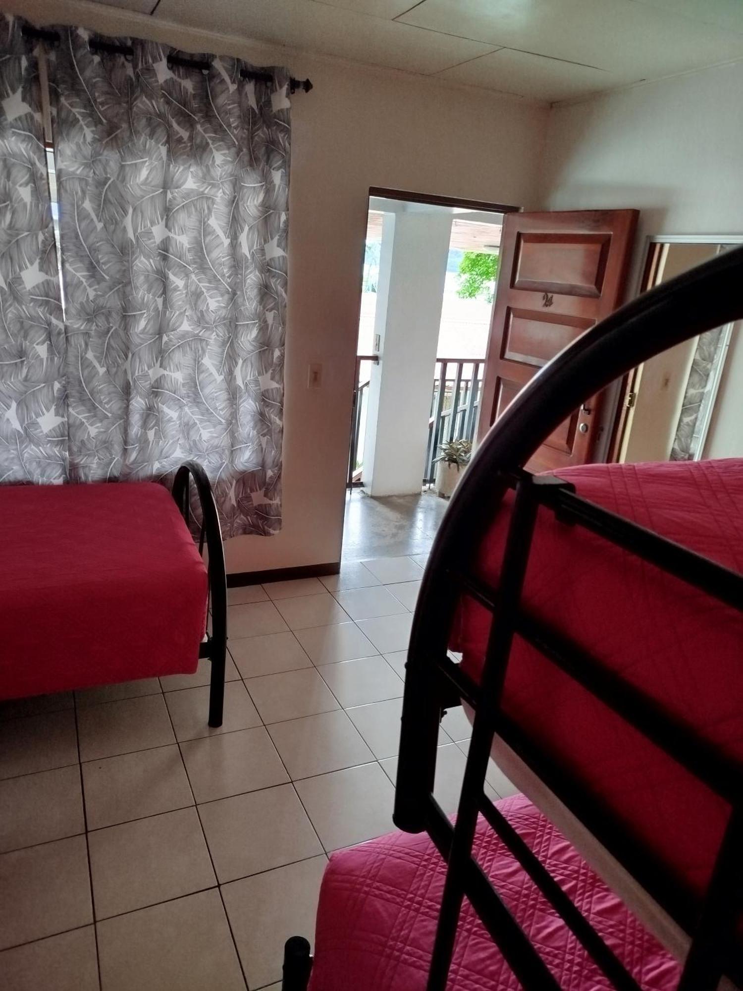 Hotel Pez Gallo Голфито Екстериор снимка